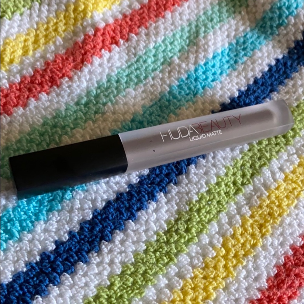 HUDA Beauty liquid Matte lipstick
